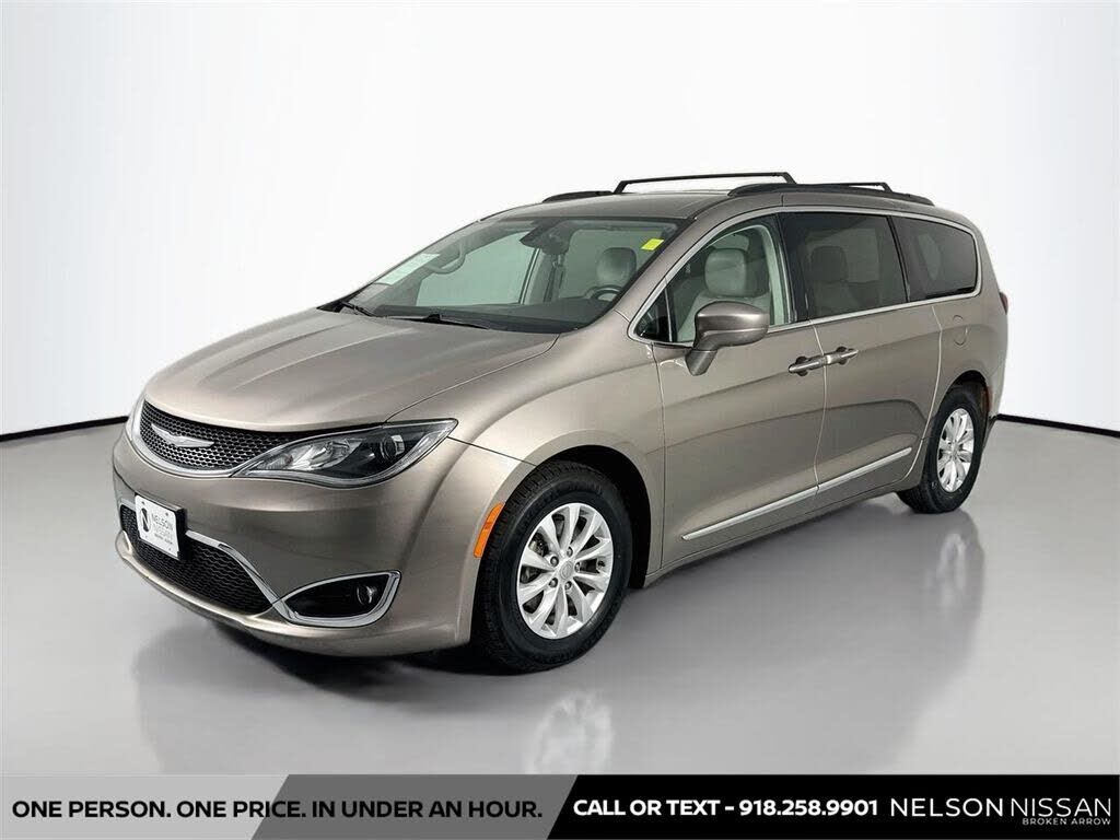 2017 CHRYSLER Pacifica