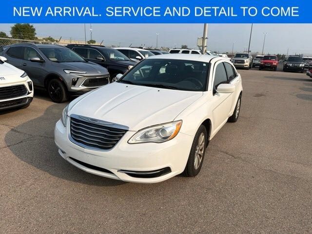2013 CHRYSLER 200