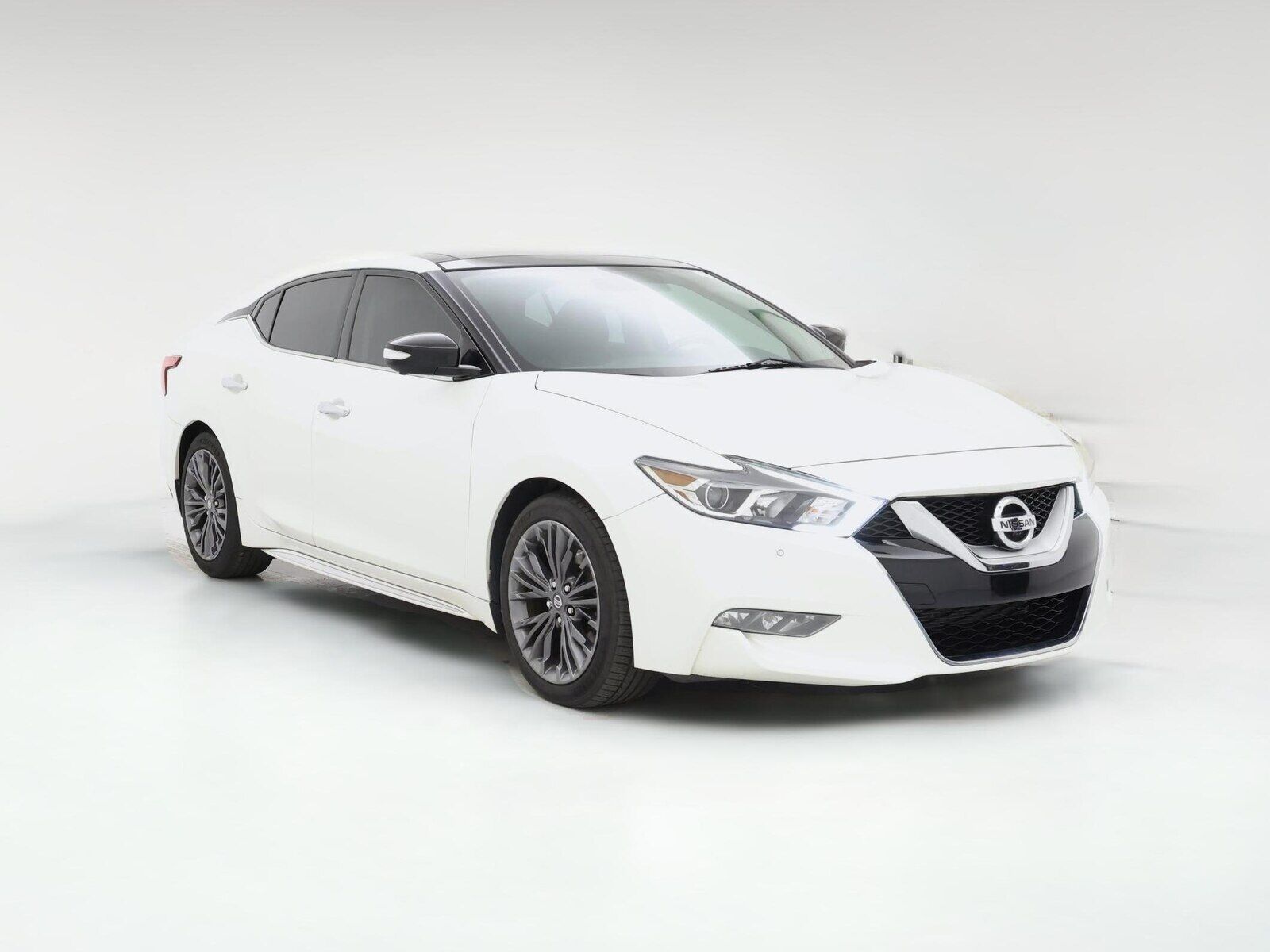 2017 NISSAN Maxima