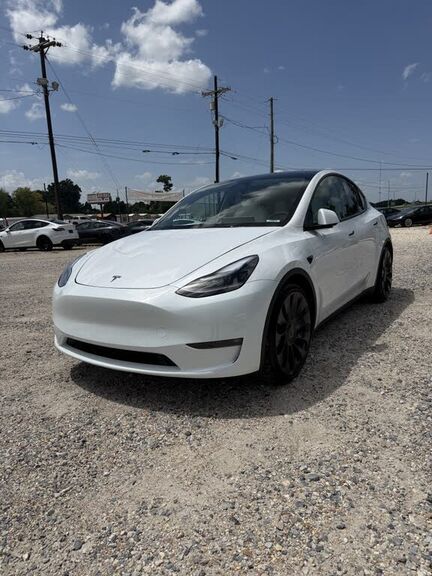 2023 TESLA Model Y