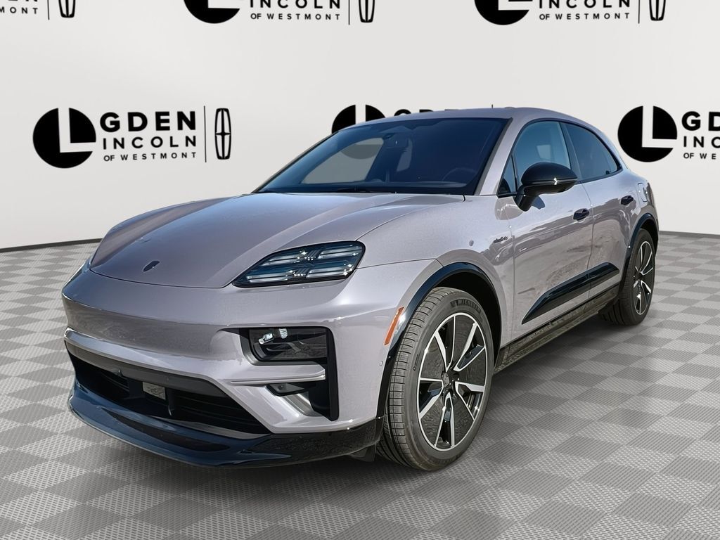 2025 PORSCHE Macan