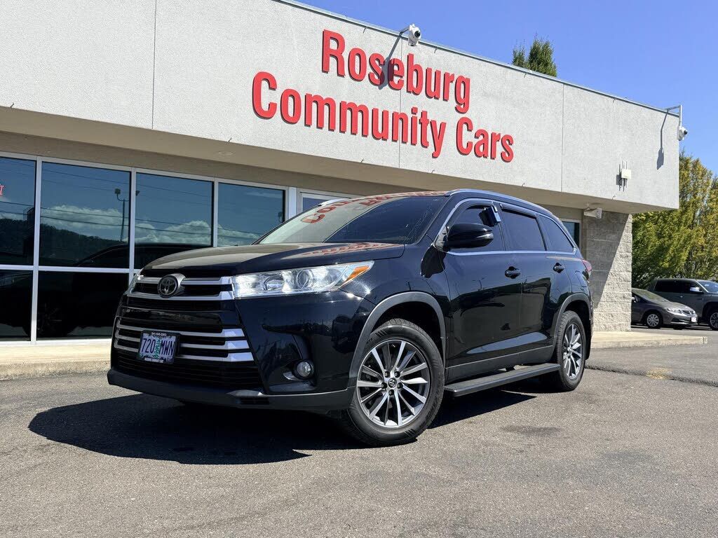 2019 TOYOTA Highlander