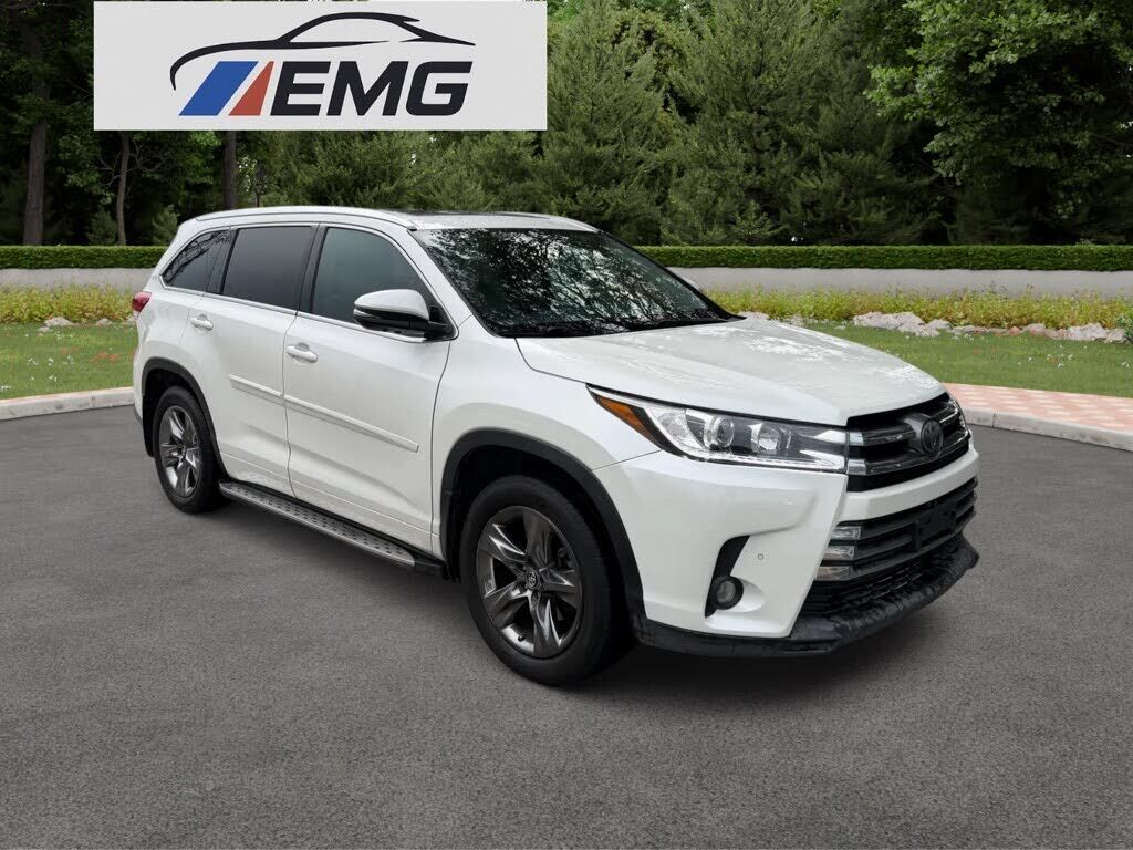 2017 TOYOTA Highlander