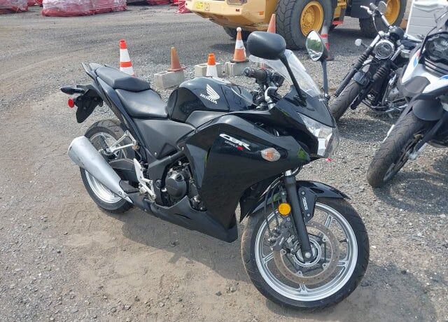 2012 HONDA CB