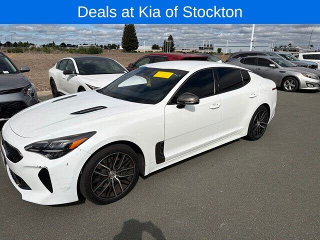 2022 KIA Stinger
