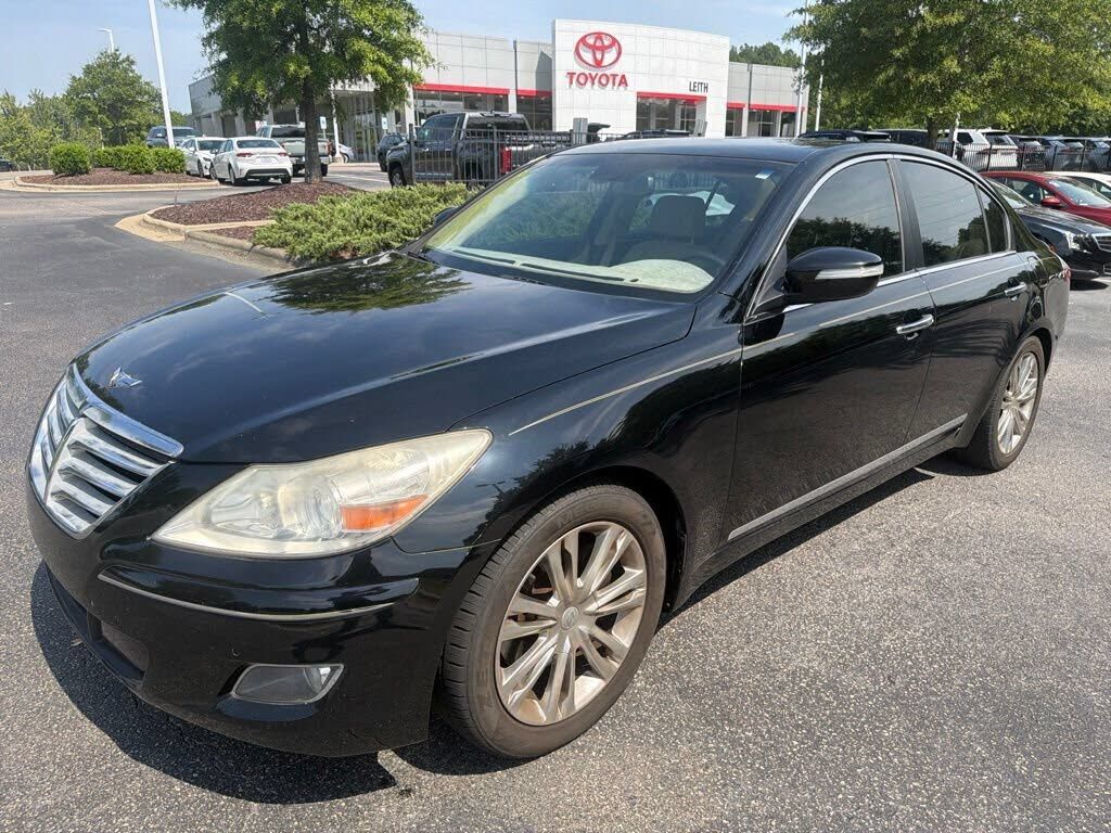 2011 HYUNDAI Genesis