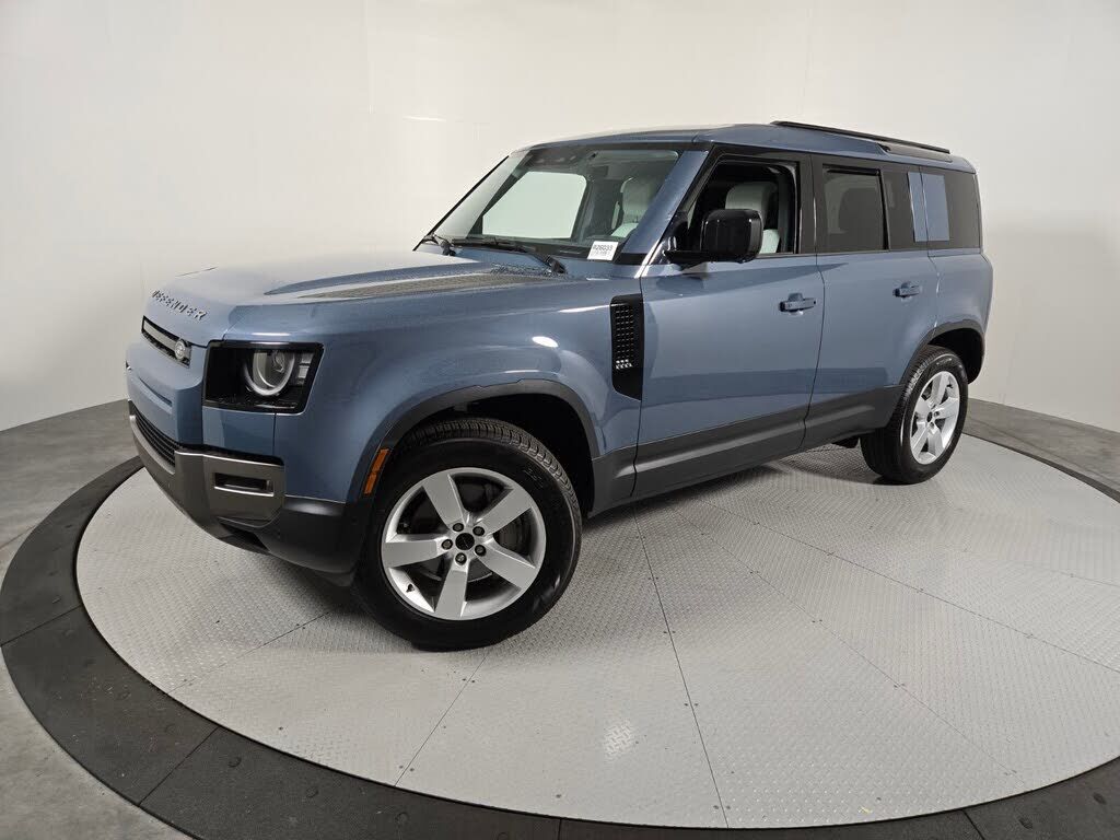 2026 LAND ROVER Defender