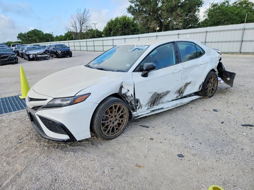 2024 TOYOTA Camry