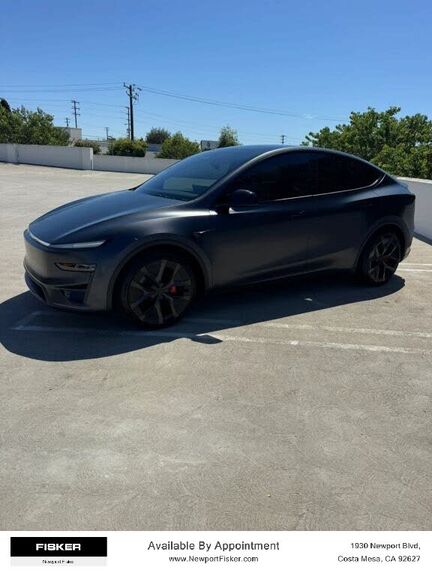 2026 TESLA Model Y
