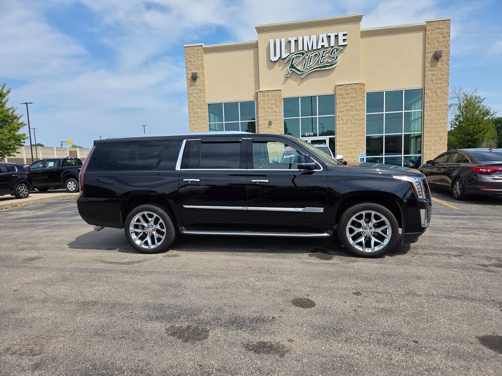 2016 CADILLAC Escalade