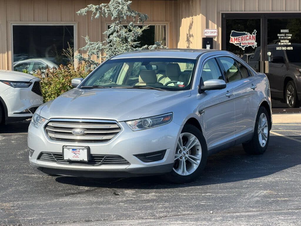 2016 FORD Taurus