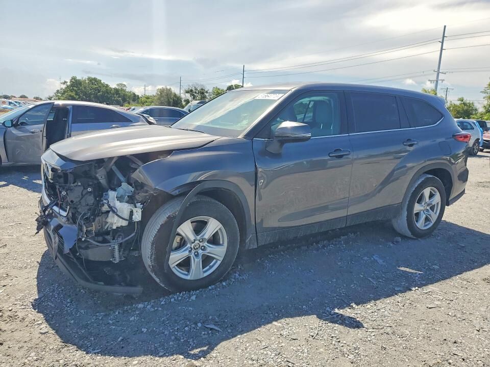 2022 TOYOTA Highlander