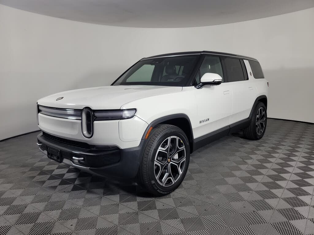 2025 RIVIAN R1S