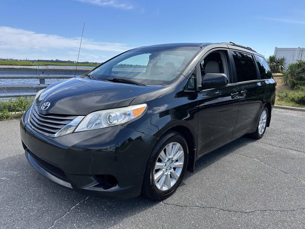 2014 TOYOTA Sienna
