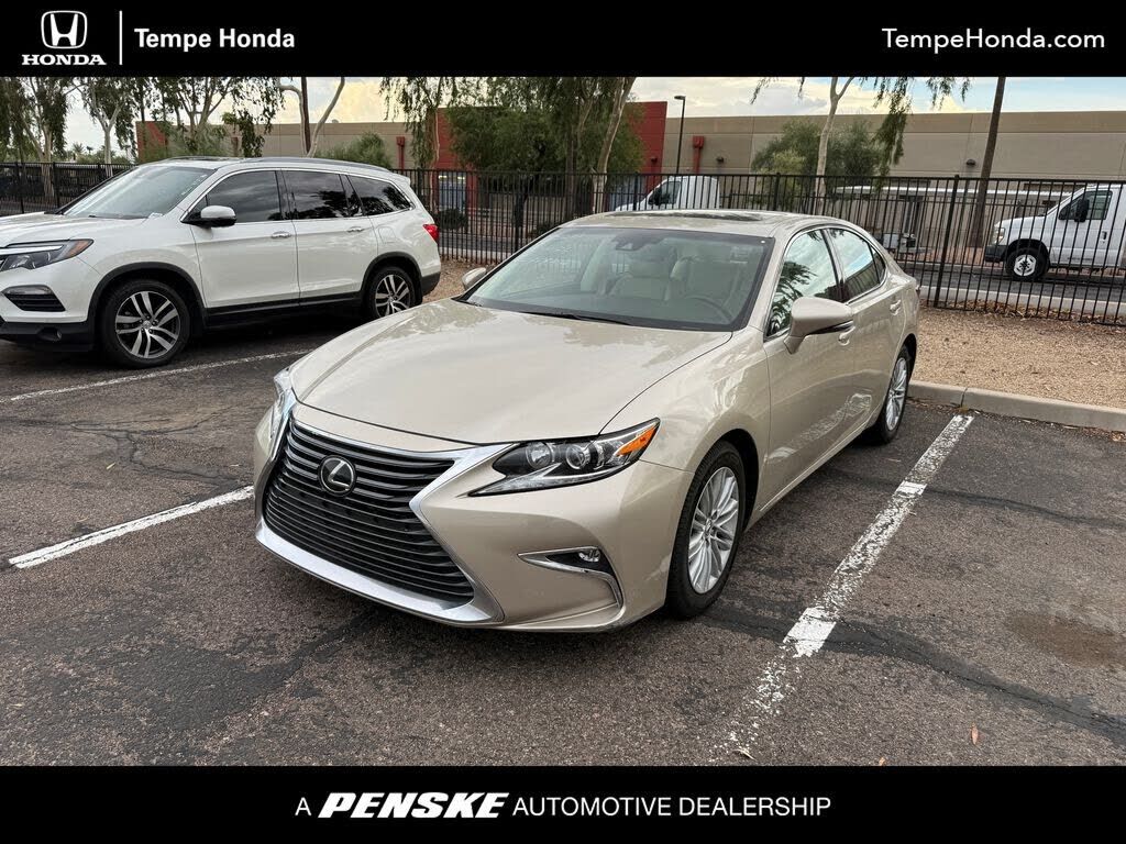2017 LEXUS ES