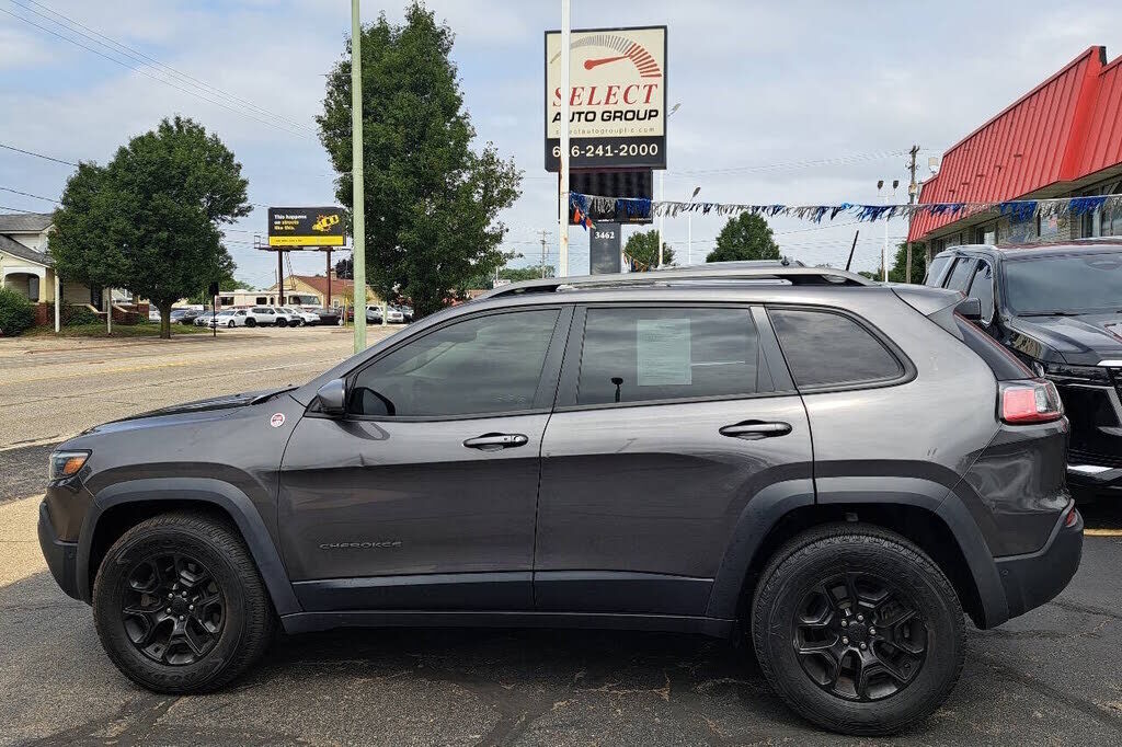 2019 JEEP Cherokee