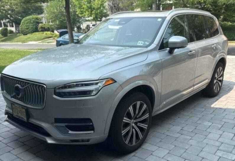 2023 VOLVO XC90