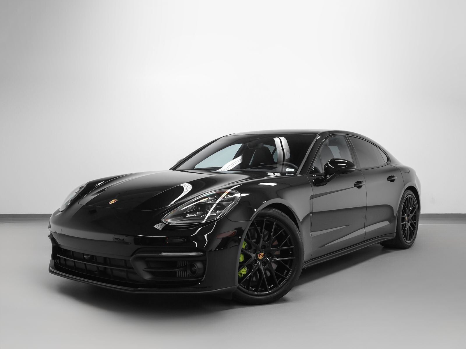 2023 PORSCHE Panamera