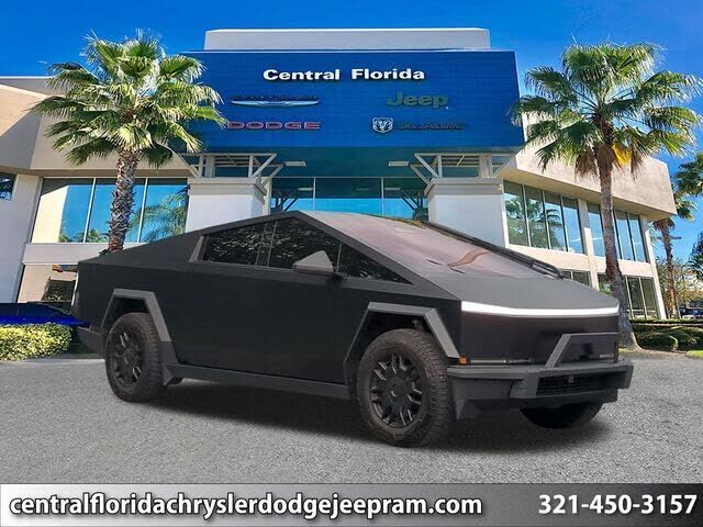 2024 TESLA Cybertruck