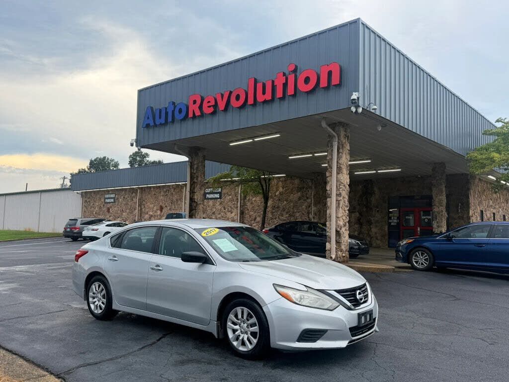 2017 NISSAN Altima