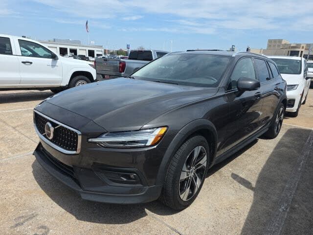 2024 VOLVO V60CC