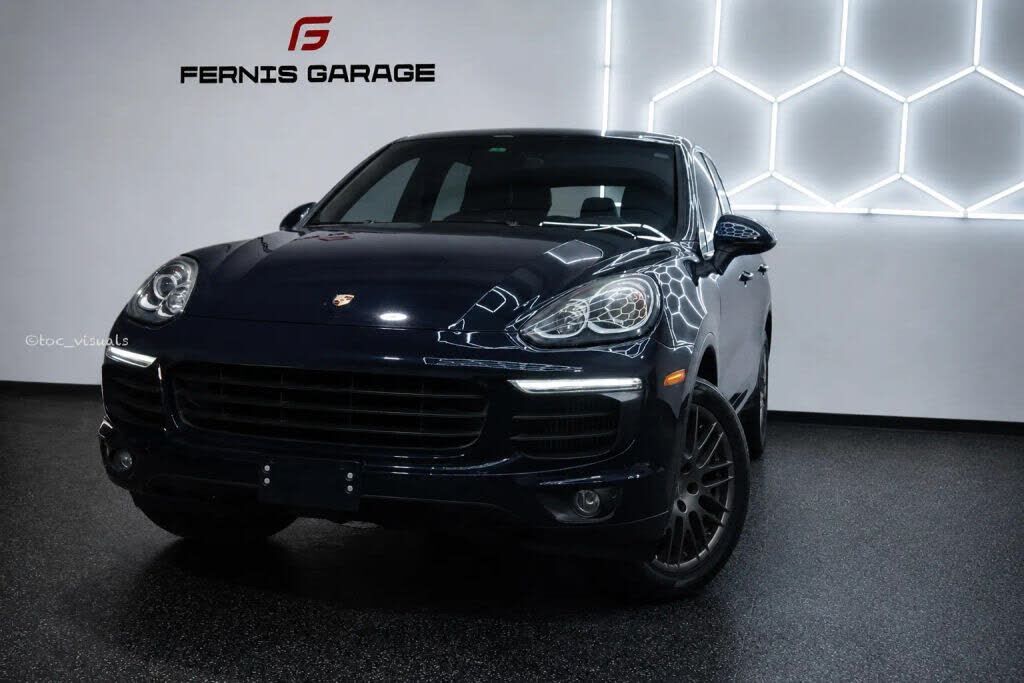 2015 PORSCHE Cayenne