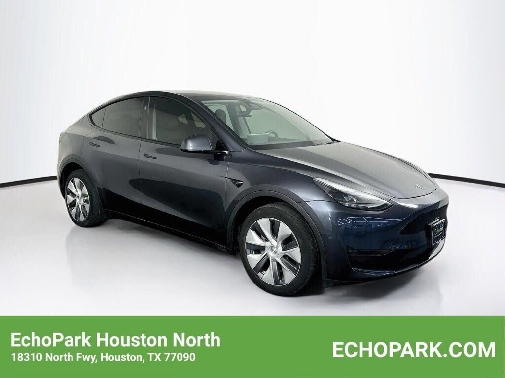 2024 TESLA Model Y