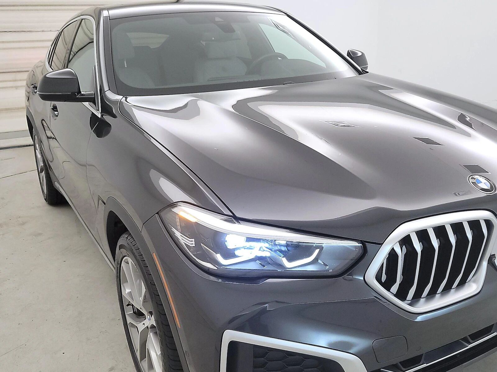2023 BMW X6
