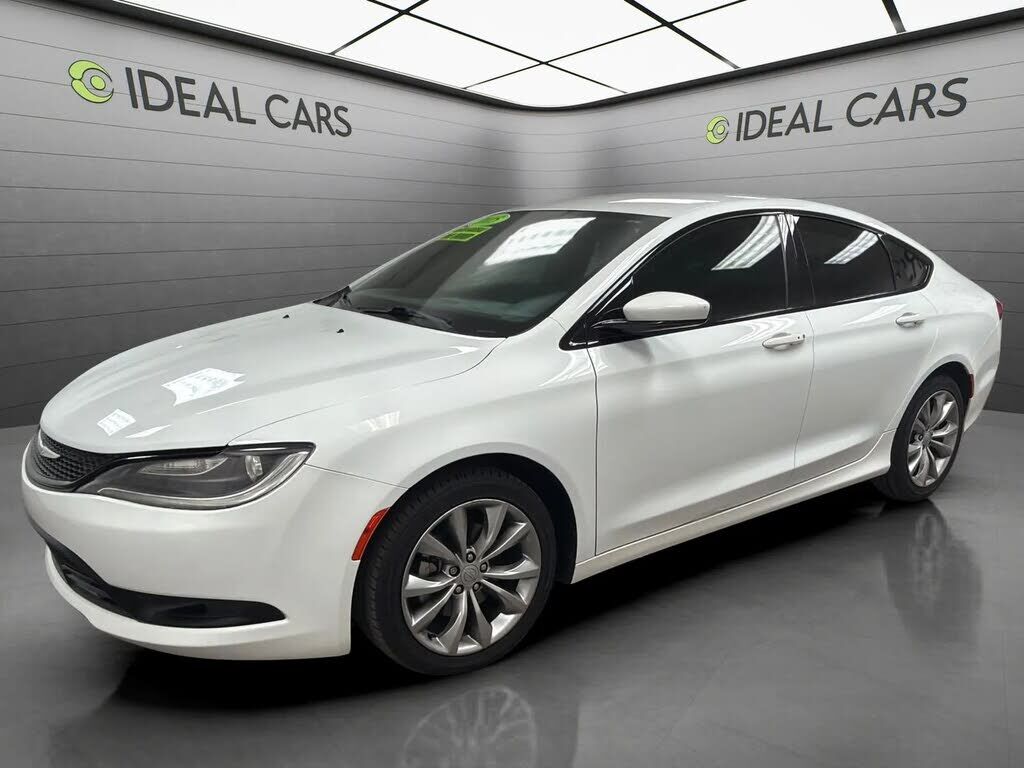 2015 CHRYSLER 200