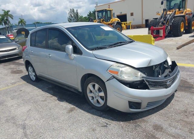 2012 NISSAN Versa