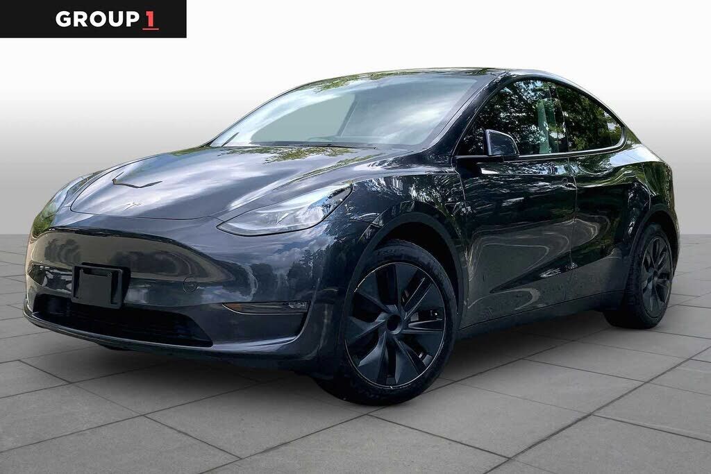 2024 TESLA Model Y