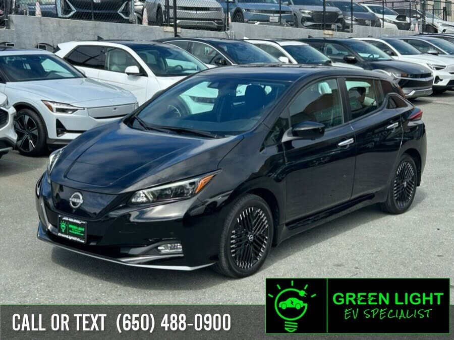 2025 NISSAN Leaf