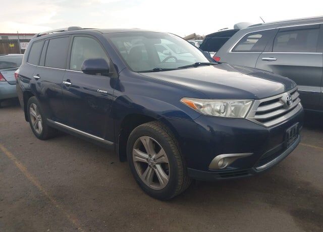 2013 TOYOTA Highlander