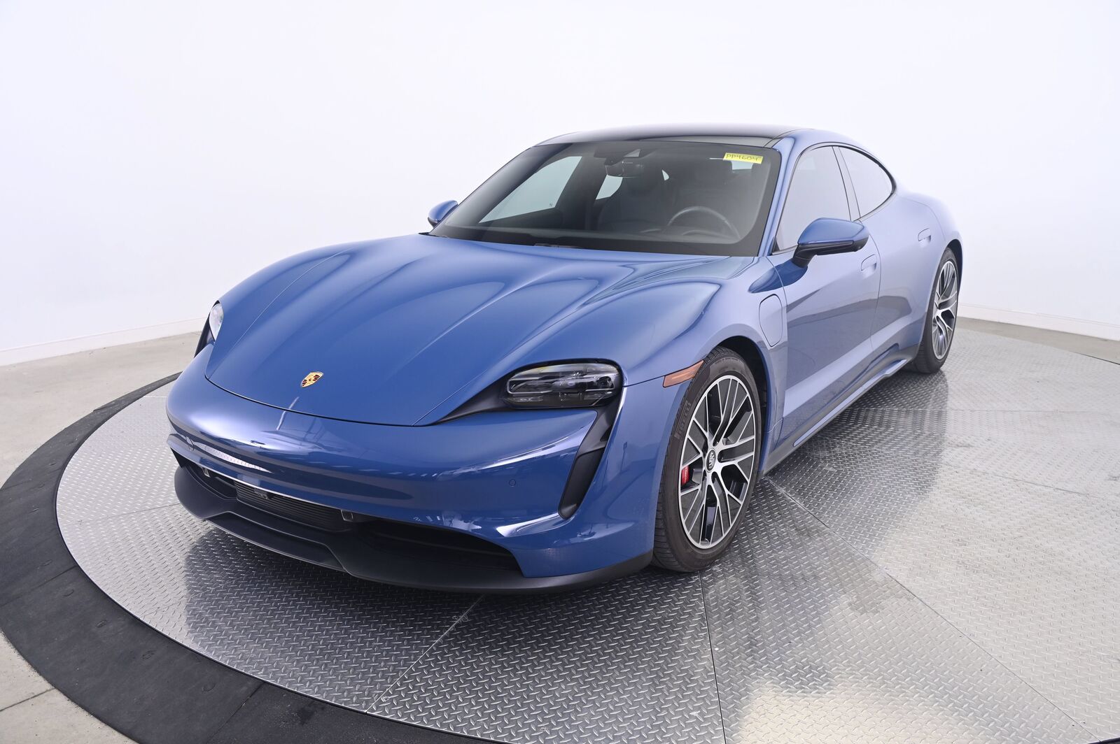 2023 PORSCHE Taycan