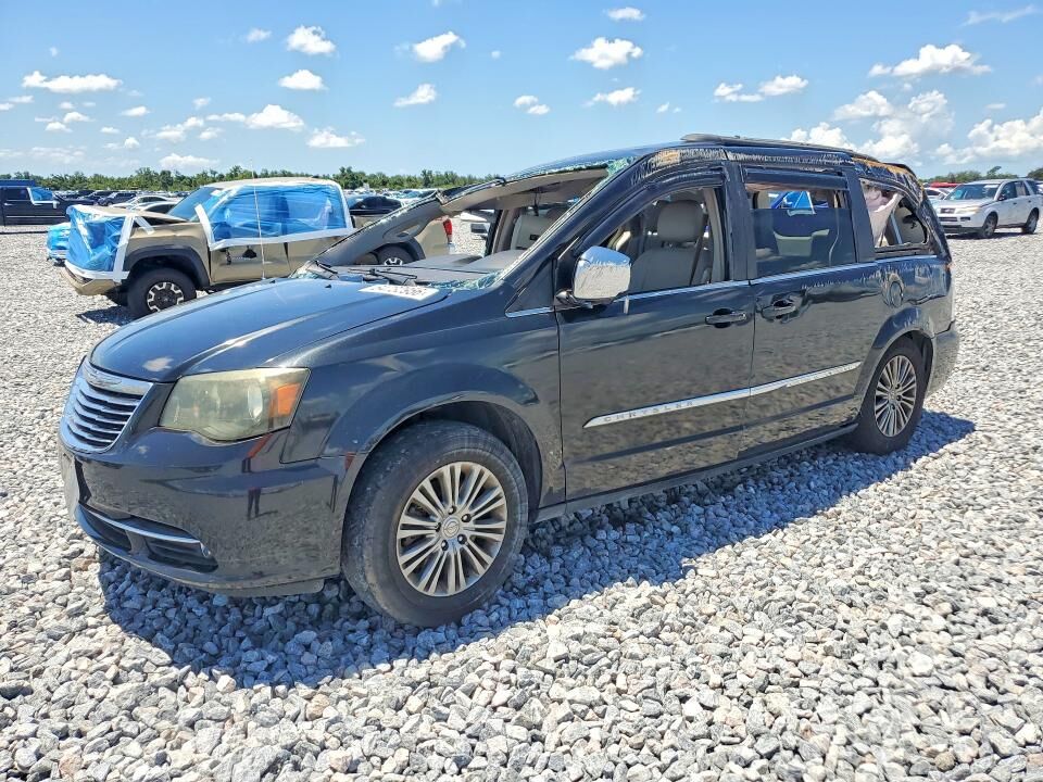 2014 CHRYSLER Town and Country