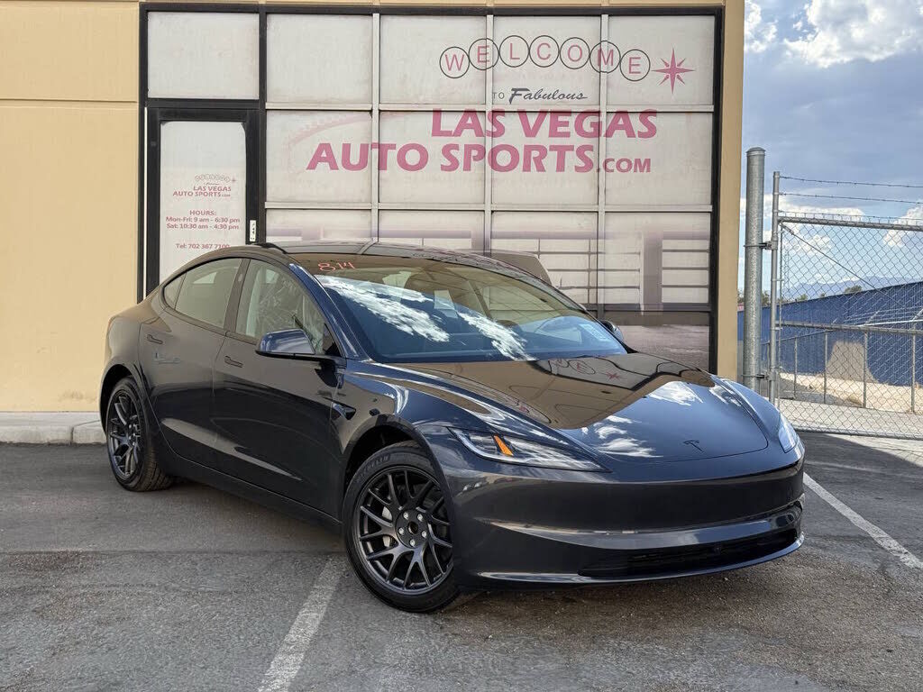 2026 TESLA Model 3
