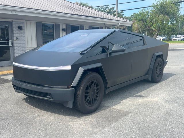2024 TESLA Cybertruck