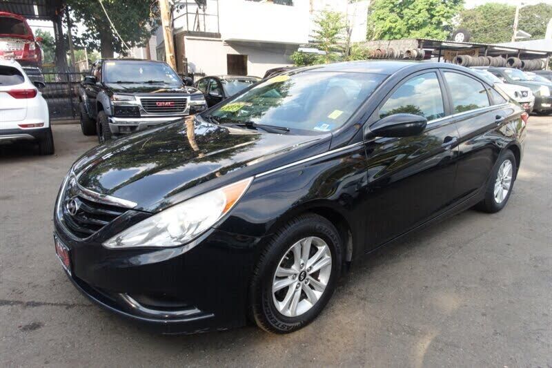 2011 HYUNDAI Sonata