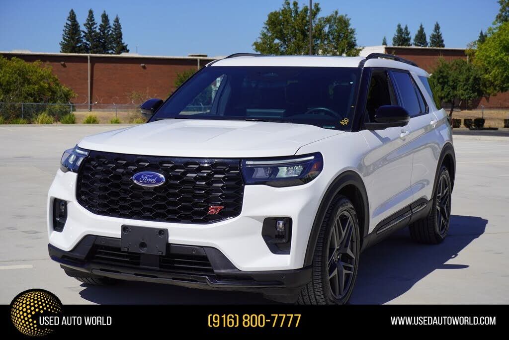 2025 FORD Explorer