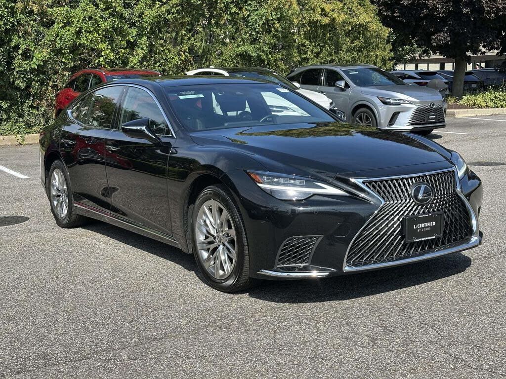 2022 LEXUS LS