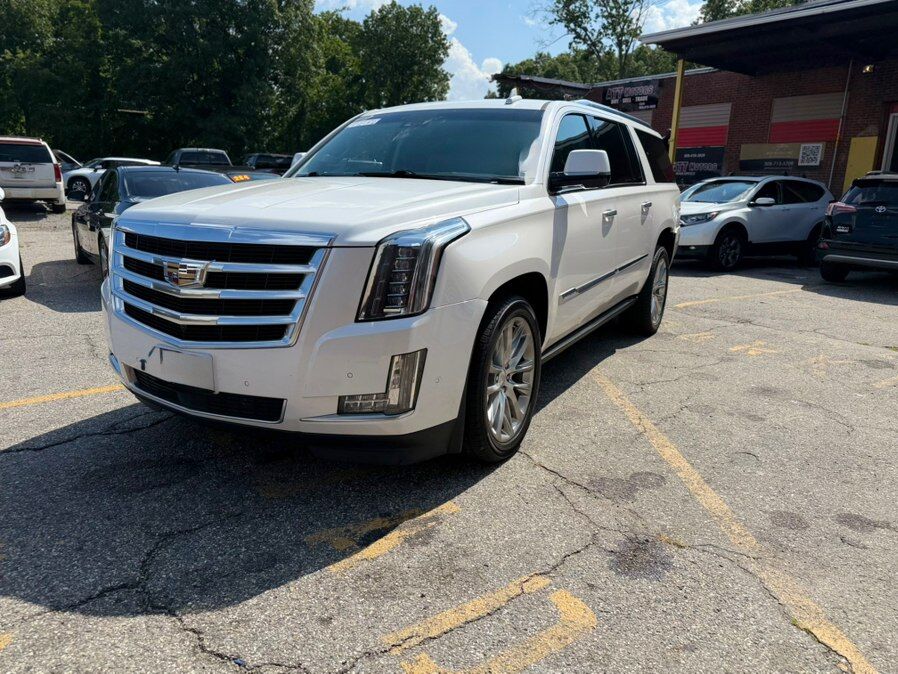 2017 CADILLAC Escalade ESV