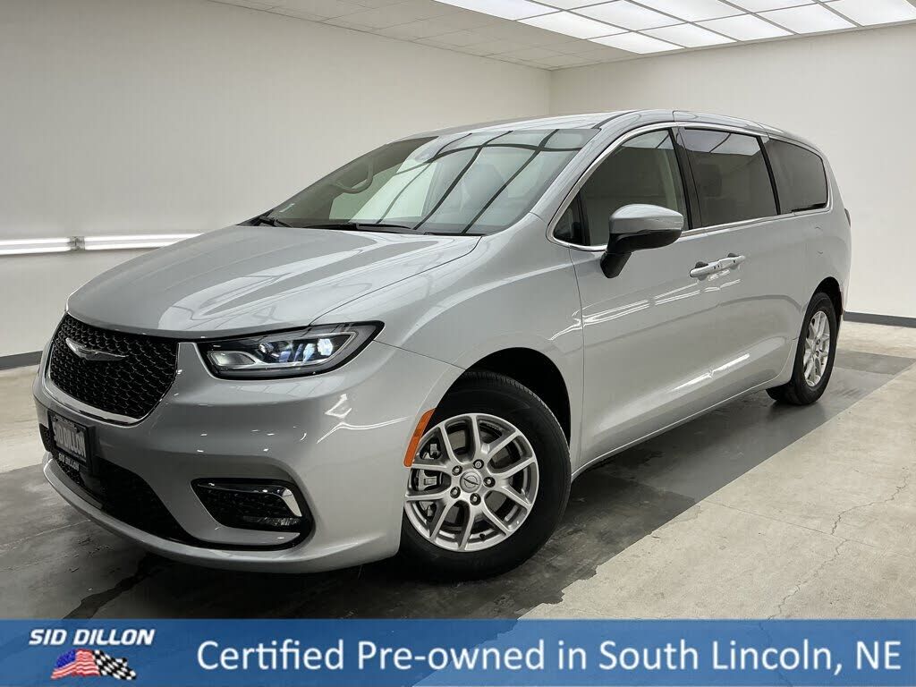 2023 CHRYSLER Pacifica