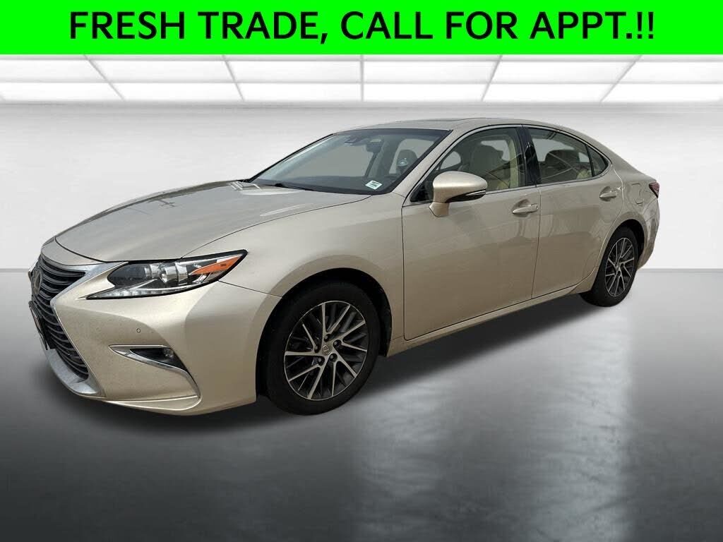 2016 LEXUS ES