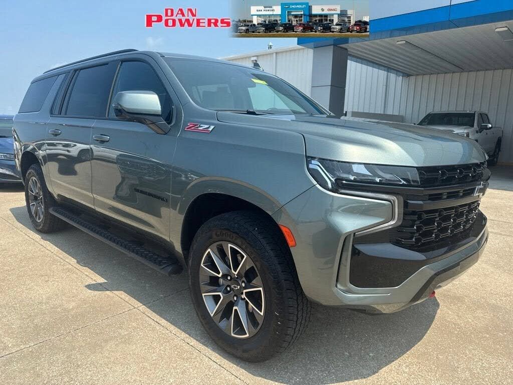 2023 CHEVROLET Suburban