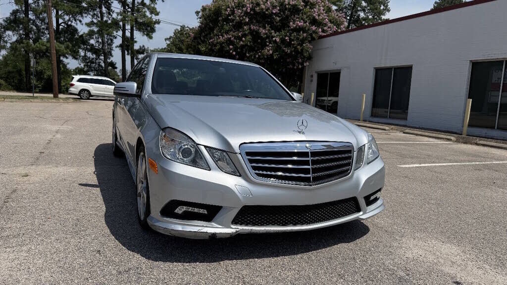 2011 MERCEDES-BENZ E-Class