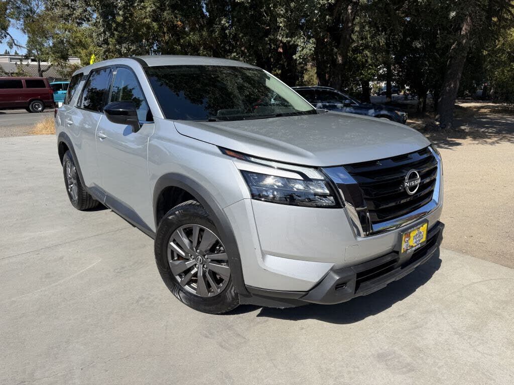2024 NISSAN Pathfinder