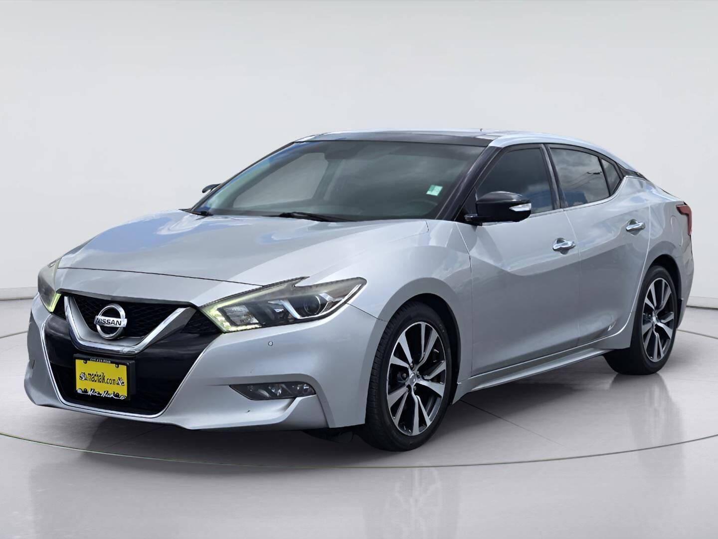 2016 NISSAN Maxima
