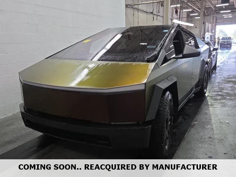 2024 TESLA Cybertruck