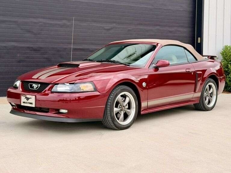2004 FORD Mustang