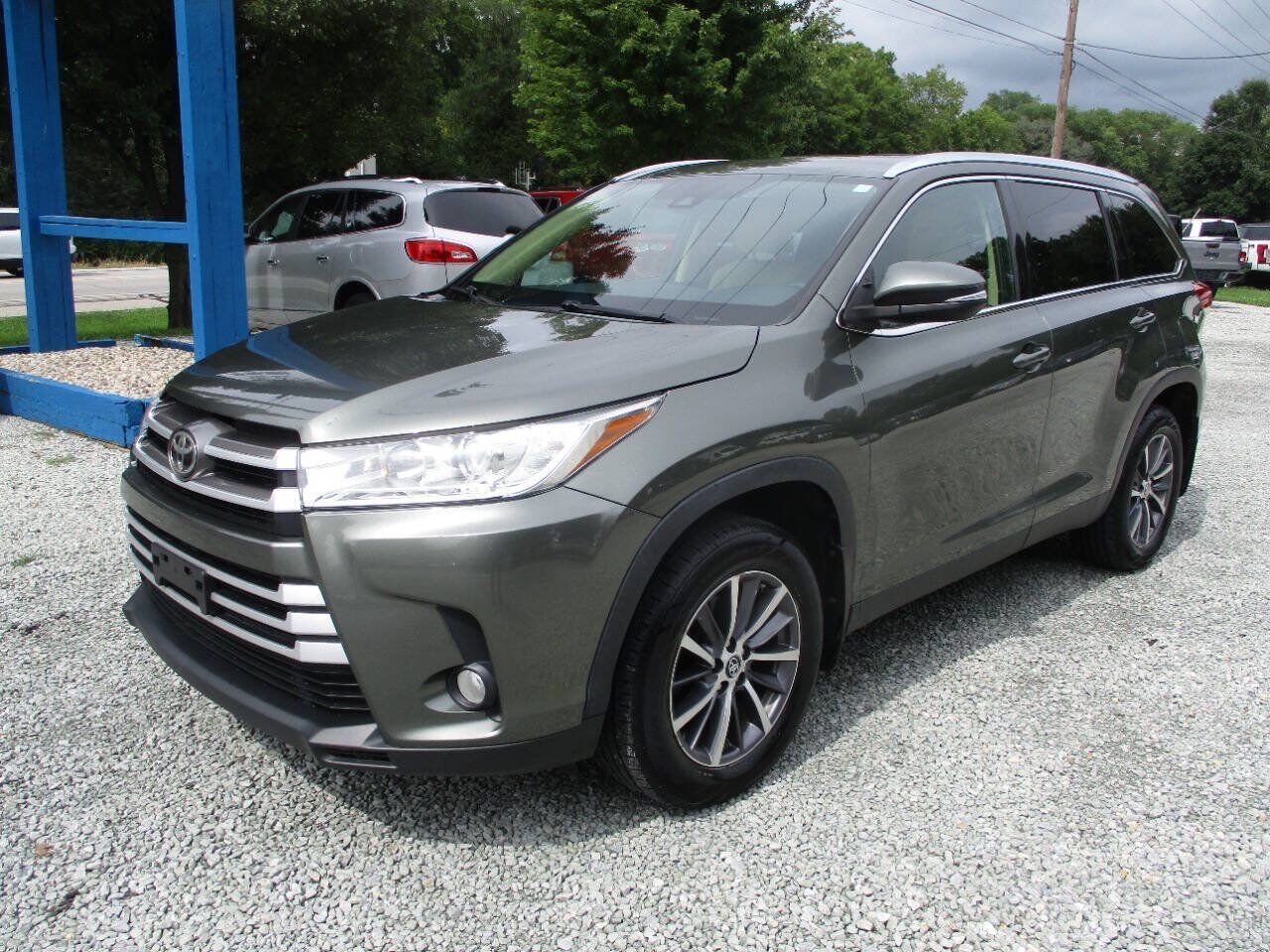 2019 TOYOTA Highlander